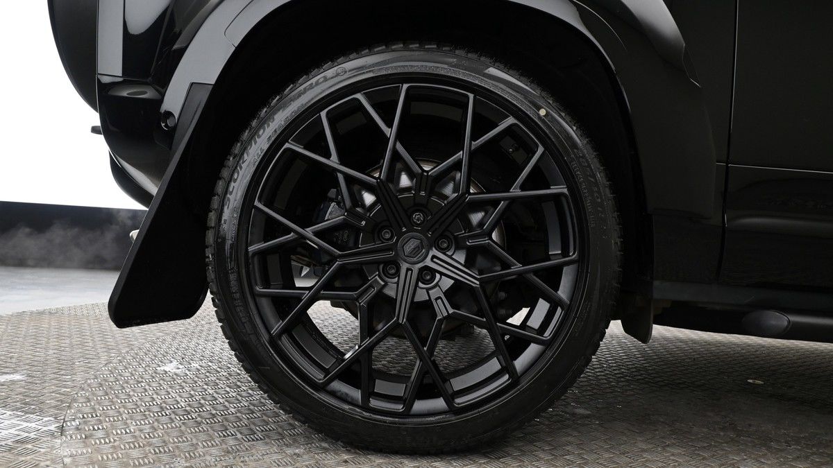 Land Rover Defender 90 Urban Image 9
