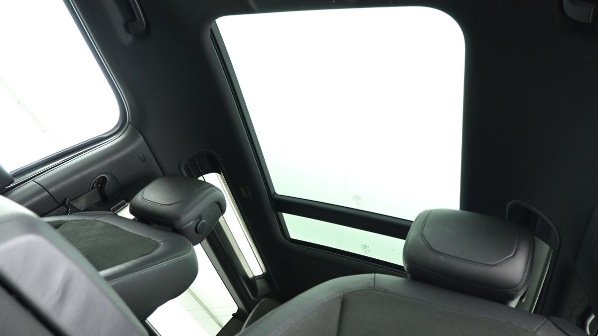 Land Rover Defender 90 Urban Image 2