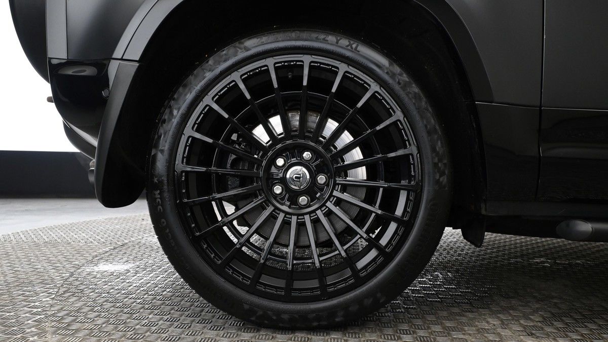 Land Rover Defender 90 Urban Image 9