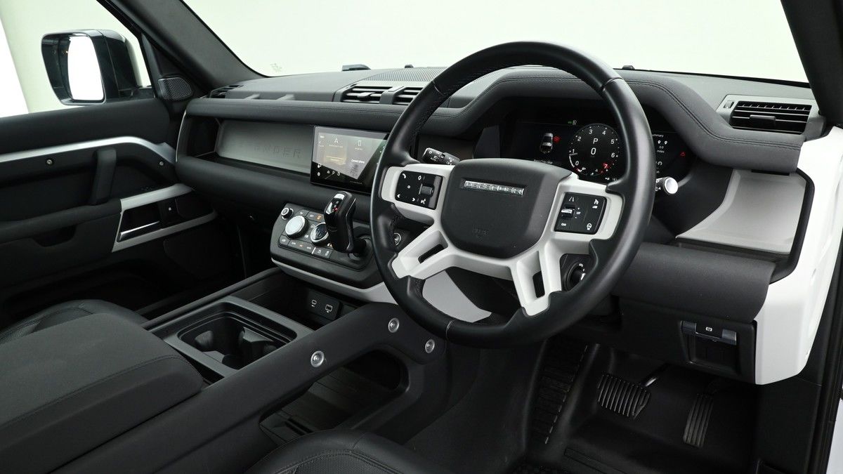 Land Rover Defender 90 Image 3