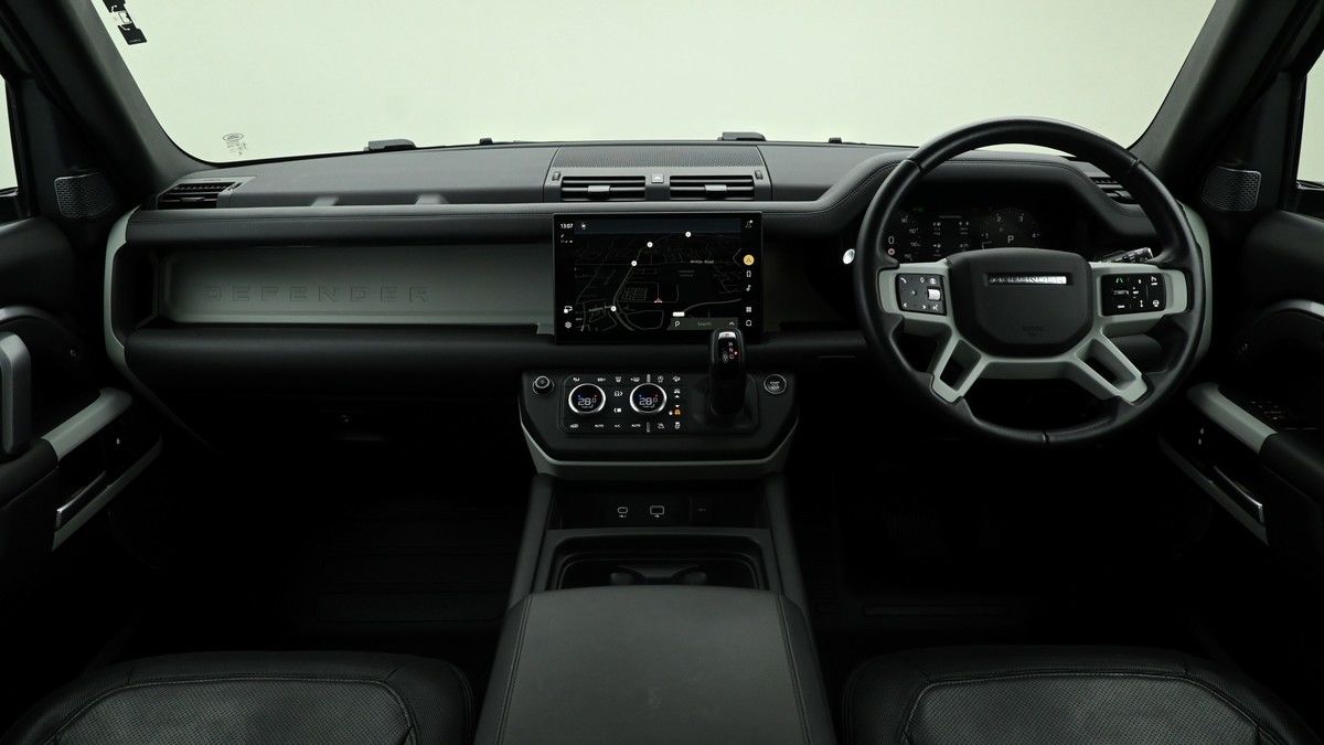 Land Rover Defender 90 Image 14
