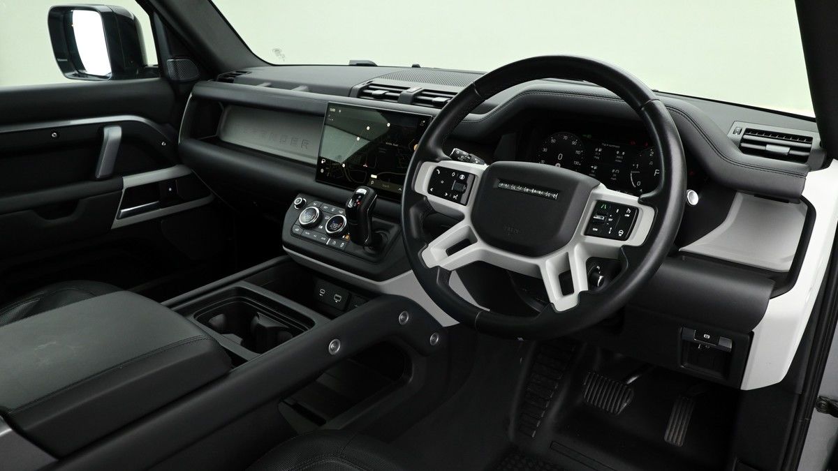 Land Rover Defender 90 Image 3