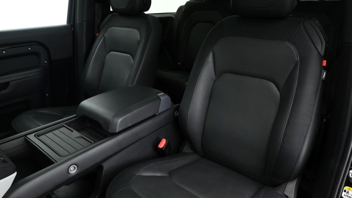 Land Rover Defender 90 Urban Image 4