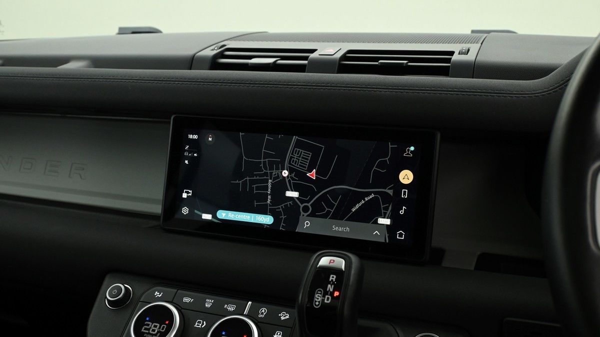 Land Rover Defender 110 Urban Image 11