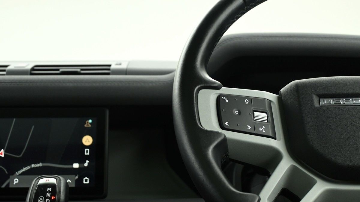 Land Rover Defender 110 Urban Image 15