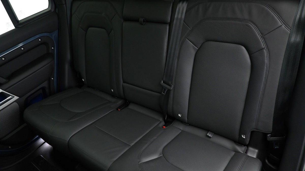Land Rover Defender 110 Urban Image 5