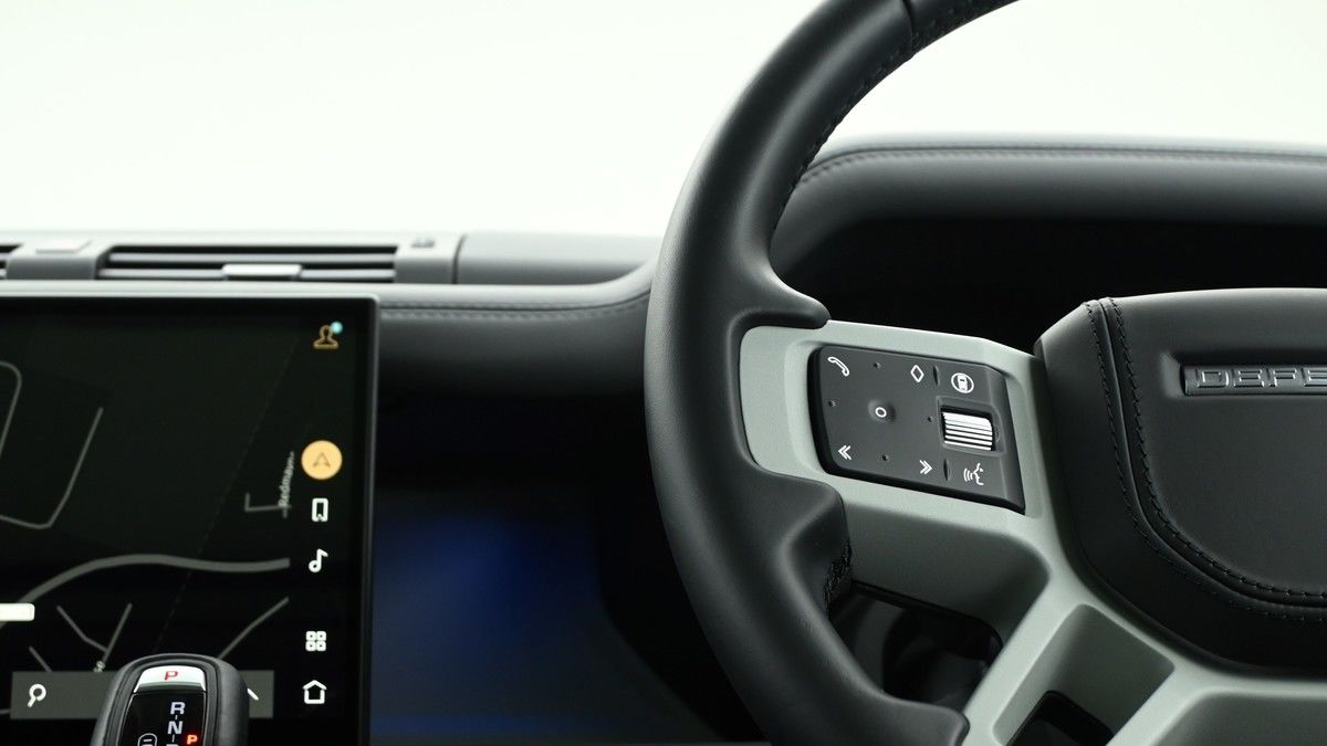 Land Rover Defender 110 Urban Image 15