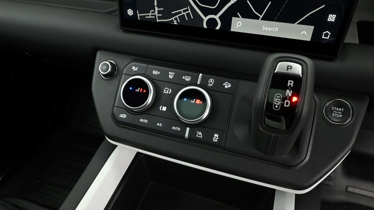 Land Rover Defender 110 Urban Image 12