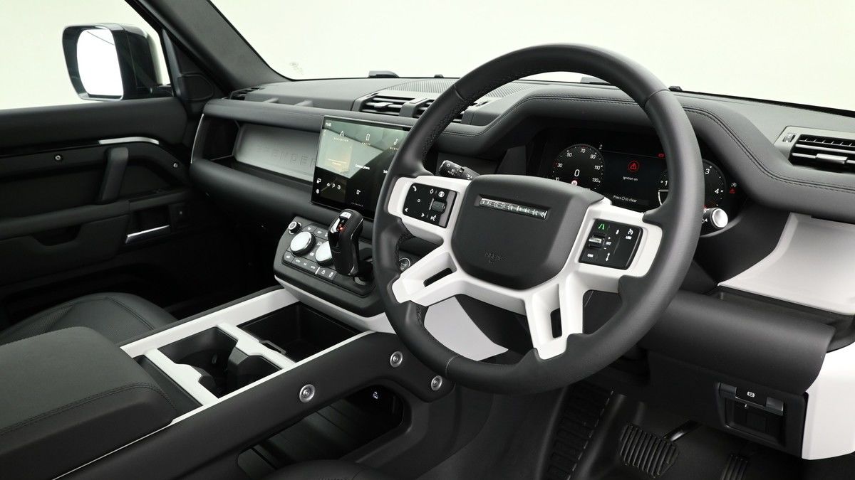 Land Rover Defender 110 Urban Image 3
