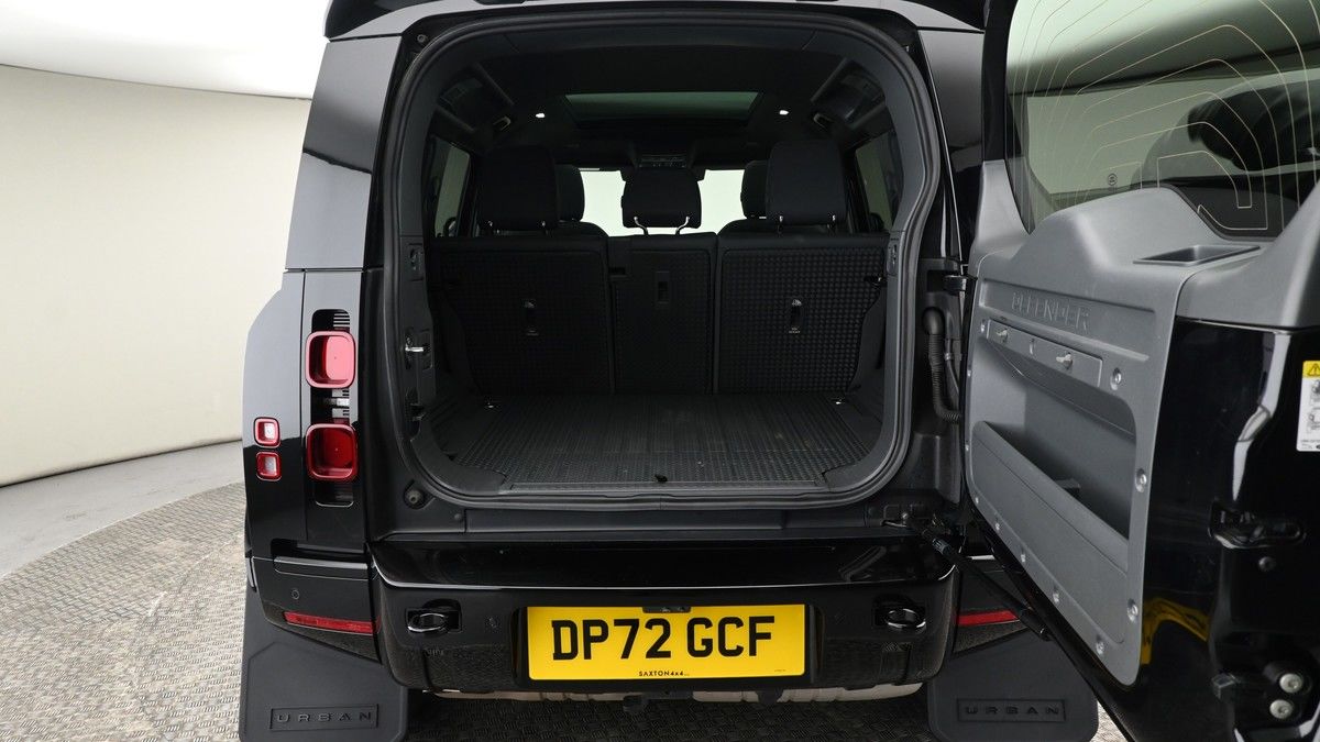 Land Rover Defender 110 Urban Image 10