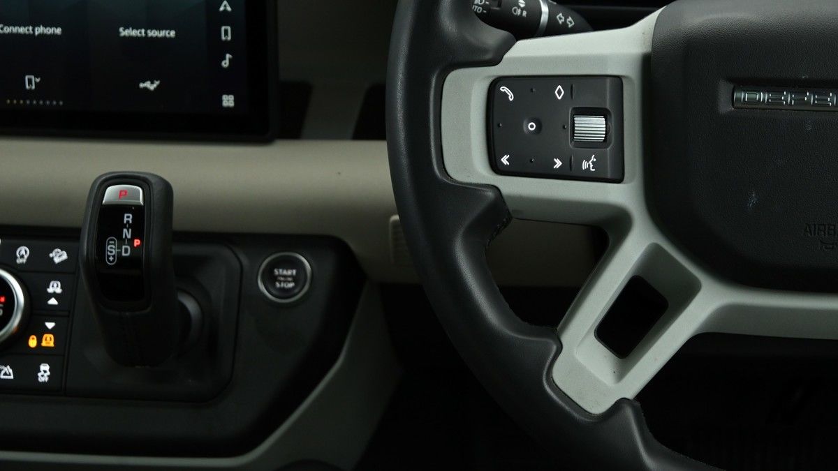 Land Rover Defender 110 Urban Image 15