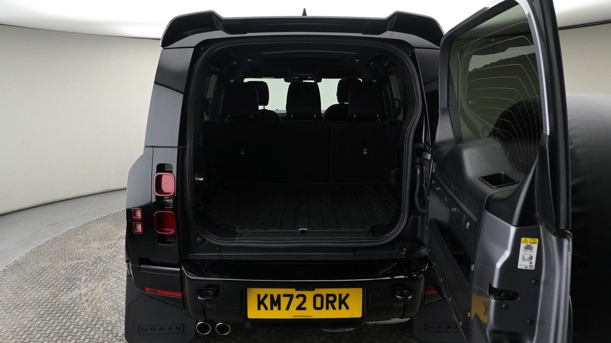 Land Rover Defender 110 Urban Image 10
