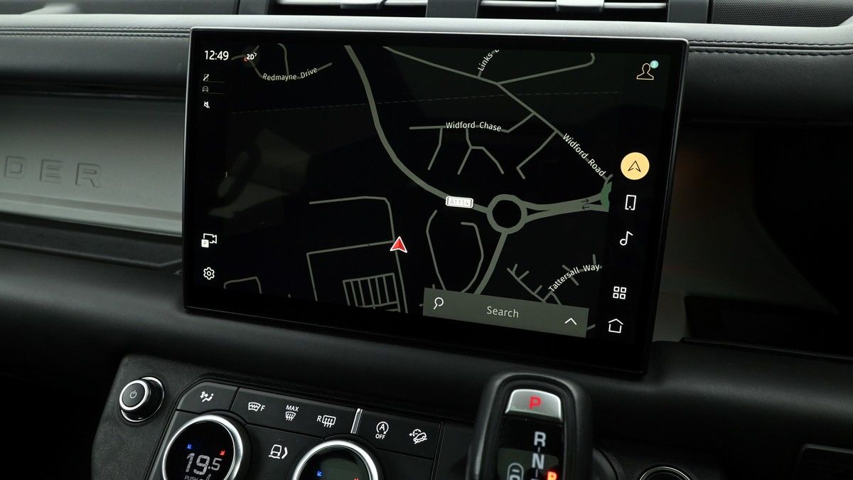 Land Rover Defender 110 Urban Image 11