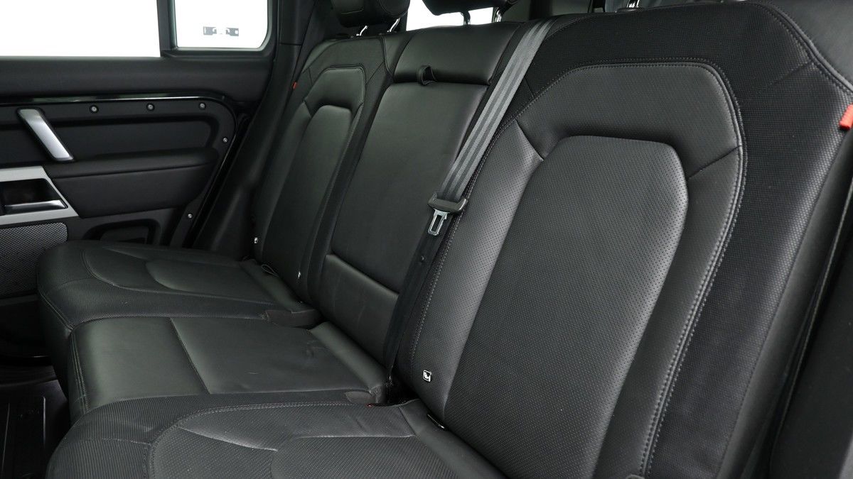 Land Rover Defender 110 Urban Image 5
