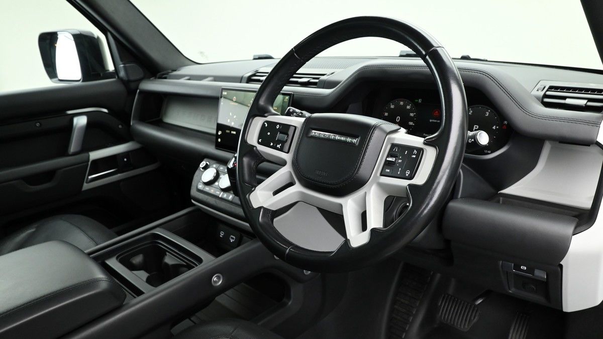 Land Rover Defender 110 Urban Image 3