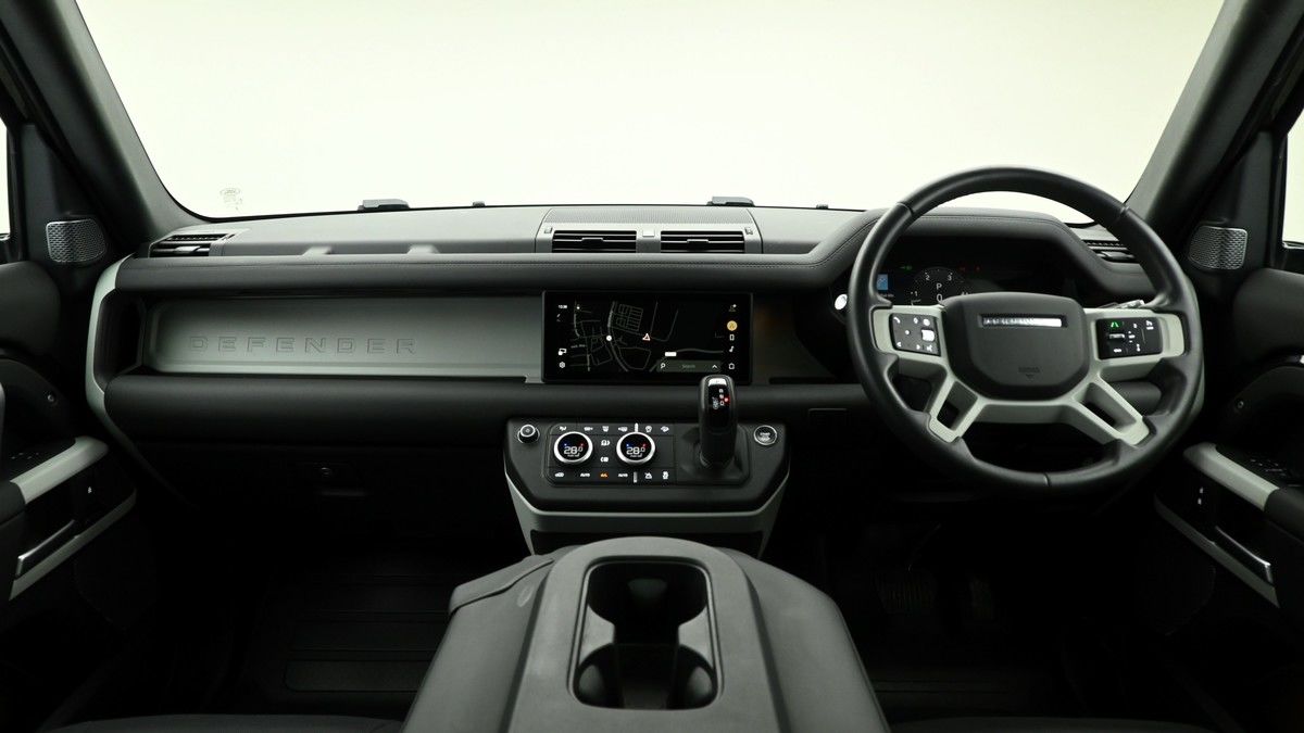 Land Rover Defender 110 Urban Image 14