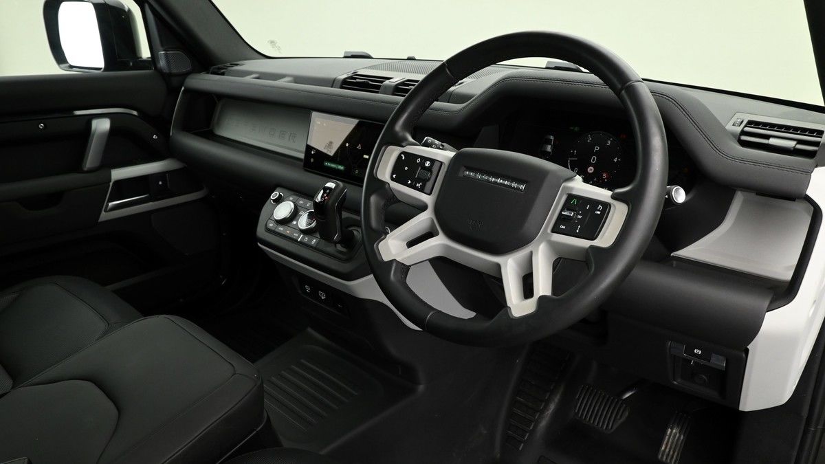 Land Rover Defender 110 Urban Image 3