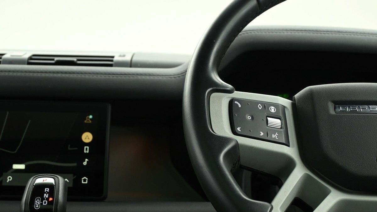 Land Rover Defender 110 Urban Image 15