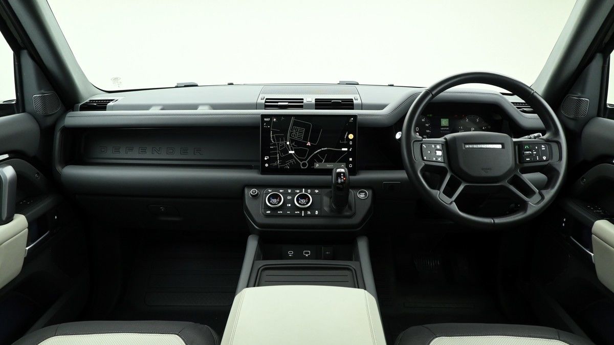 Land Rover Defender 110 Urban Image 14