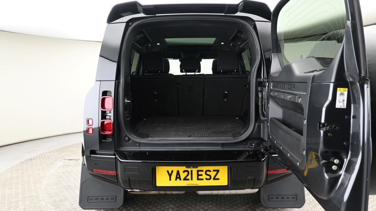 Land Rover Defender 110 Urban Image 10