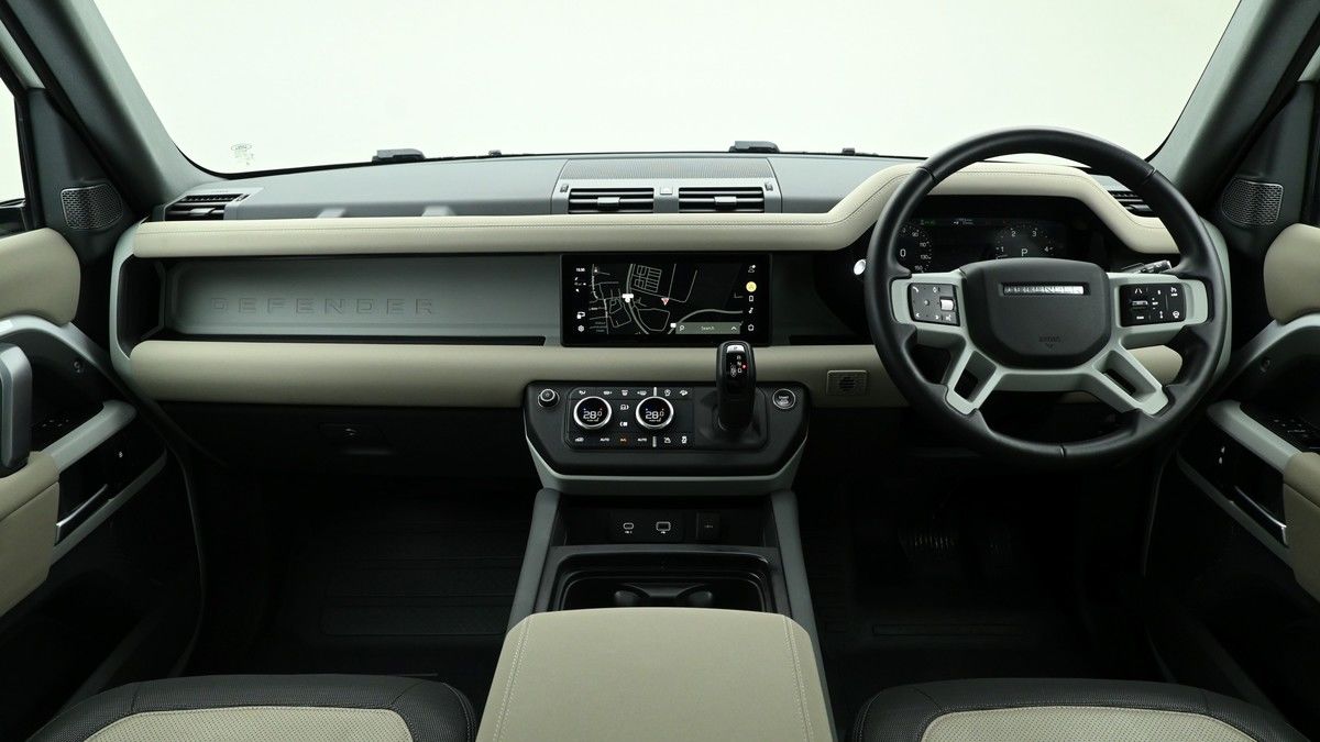Land Rover Defender 110 Urban Image 14