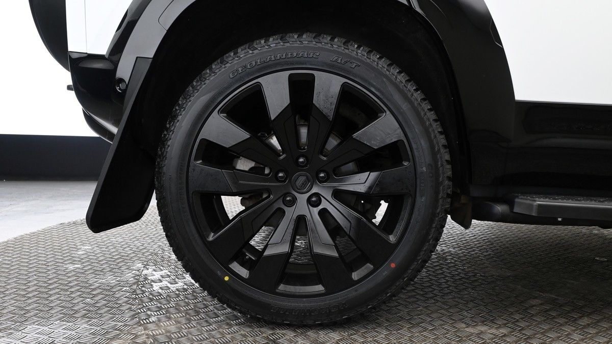 Land Rover Defender 110 Urban Image 9