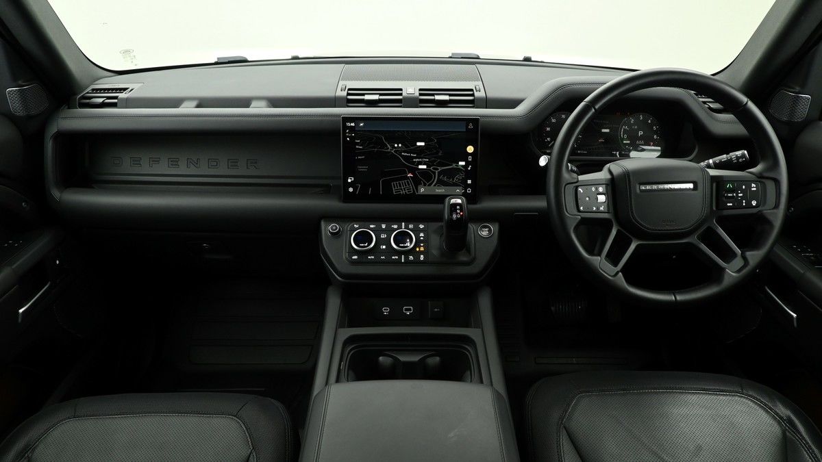 Land Rover Defender 110 Image 14