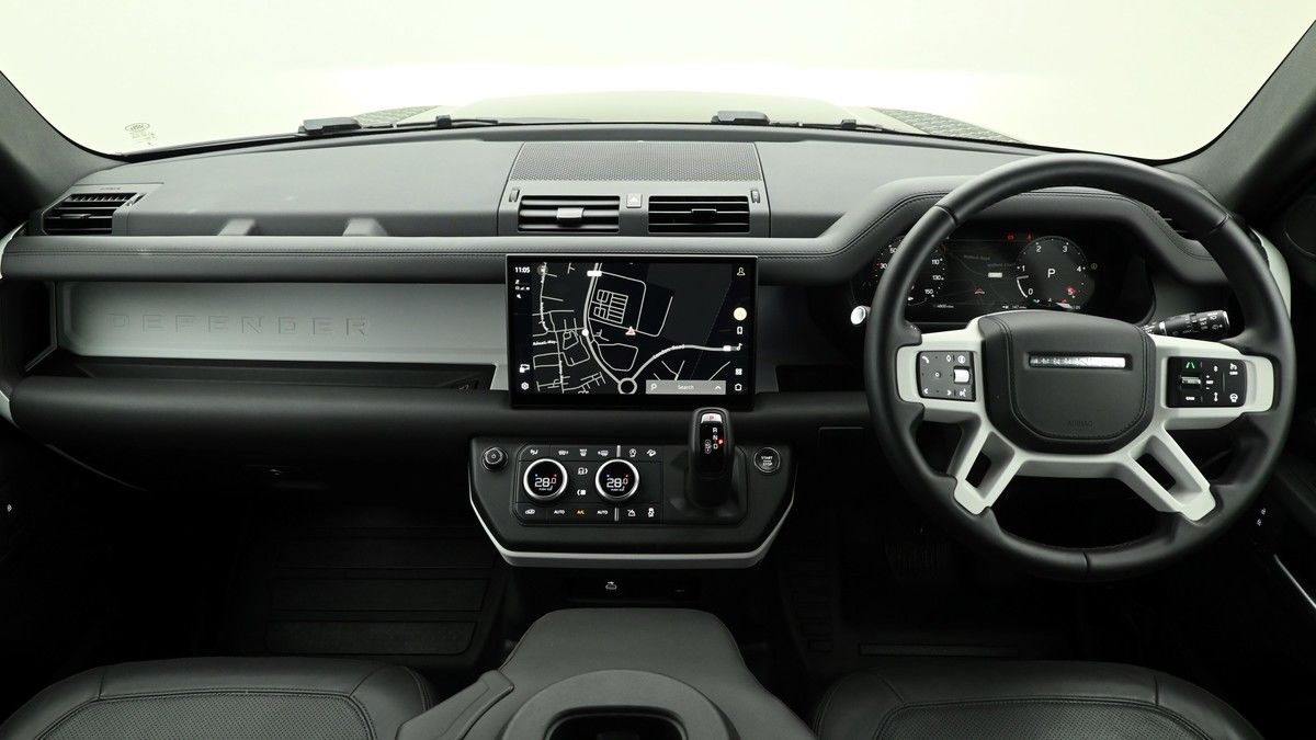 Land Rover Defender 90 Image 11