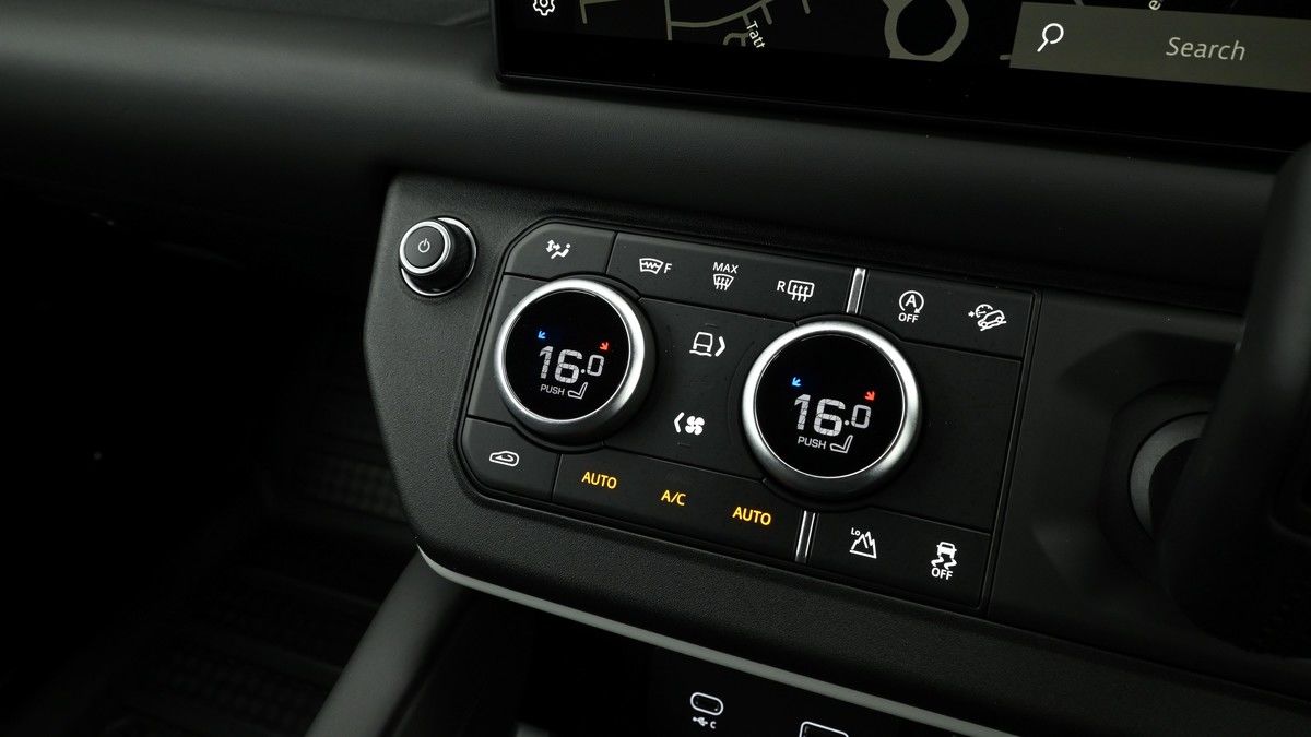 Land Rover Defender 90 Urban Image 12