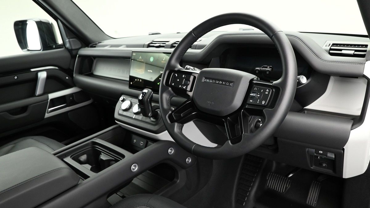 Land Rover Defender 90 Urban Image 3