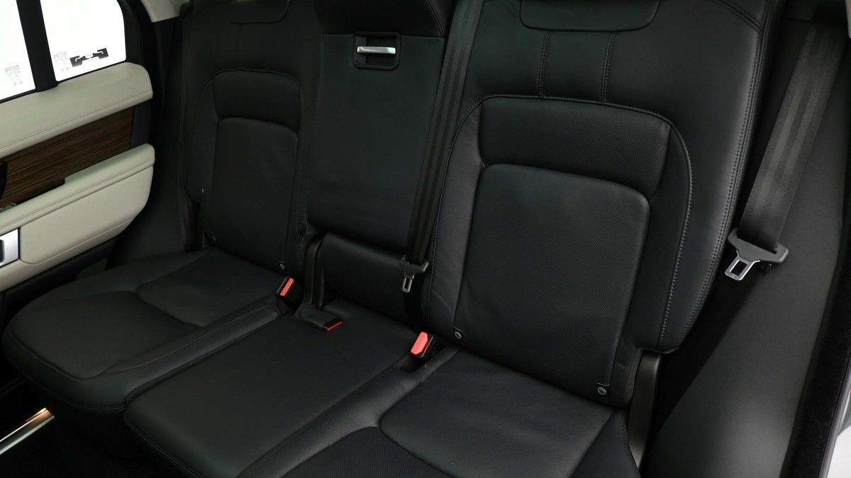 Land Rover Range Rover Image 9