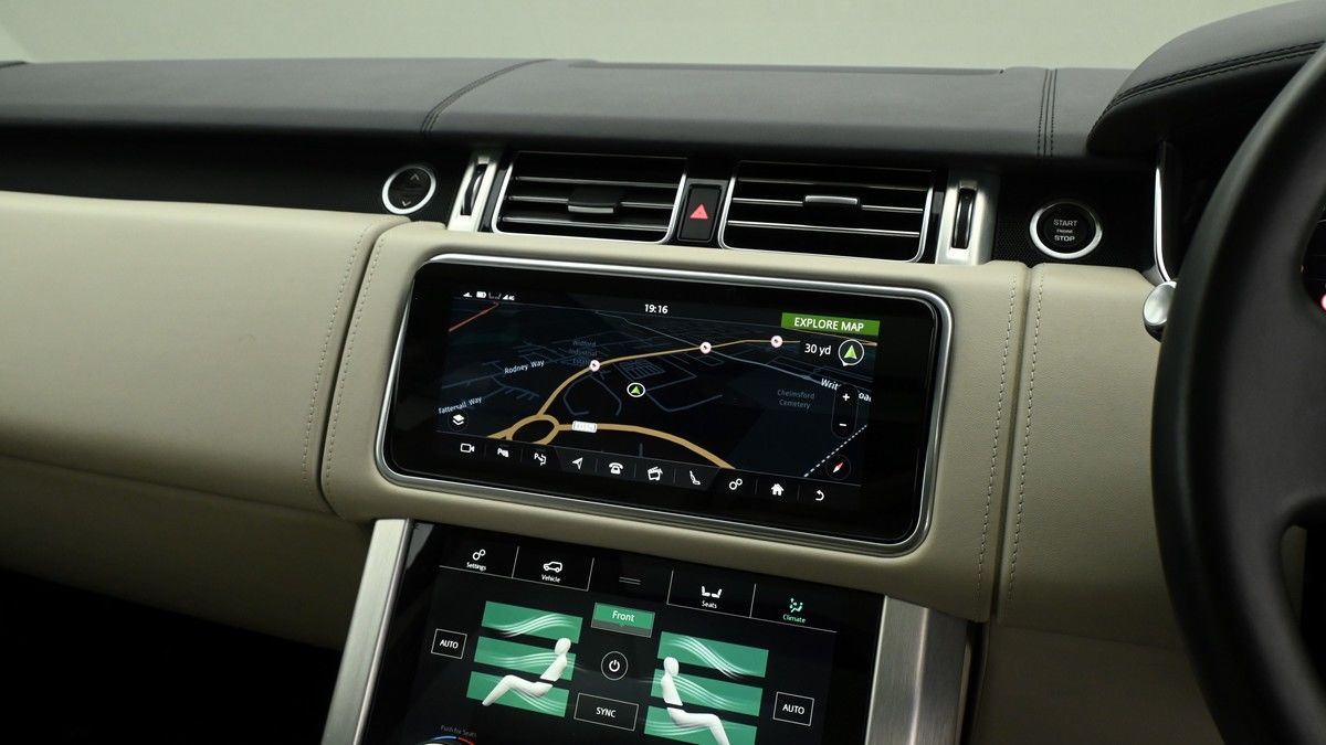 Land Rover Range Rover Image 11