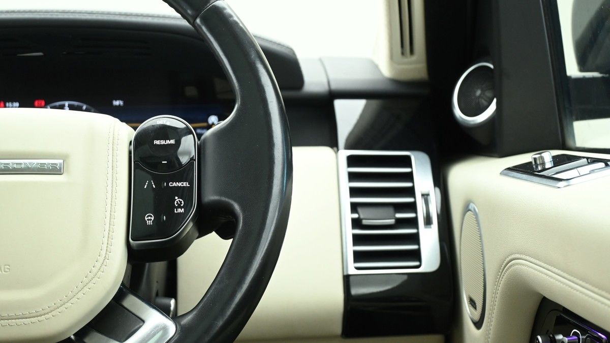 Land Rover Range Rover Image 16
