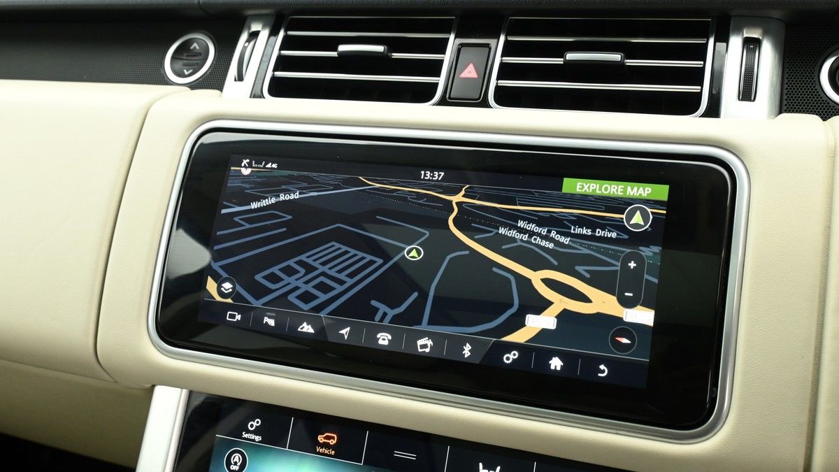 Land Rover Range Rover Image 11