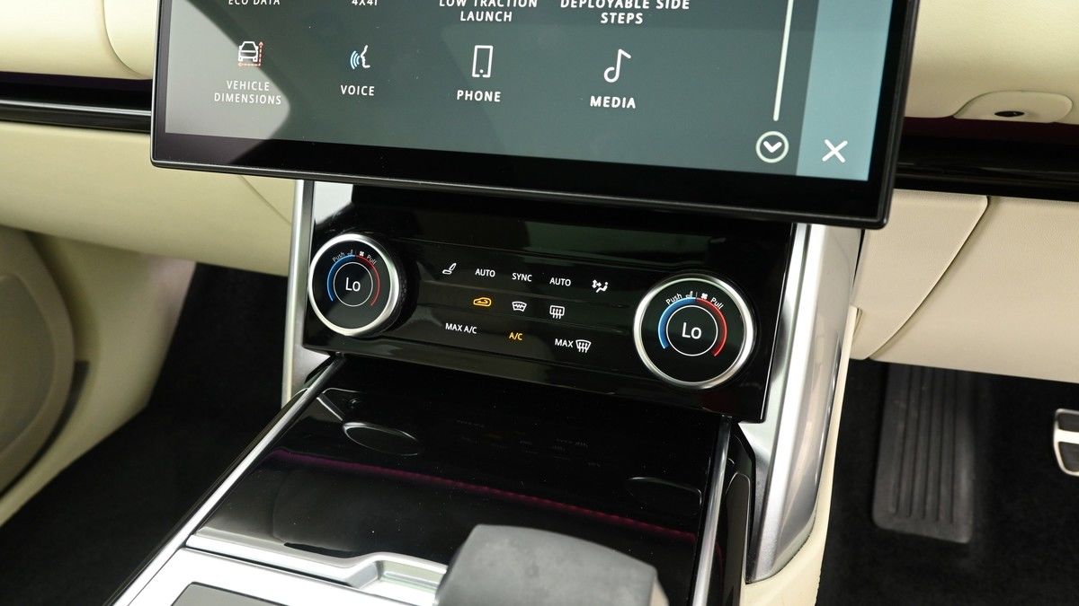 Land Rover Range Rover Image 12