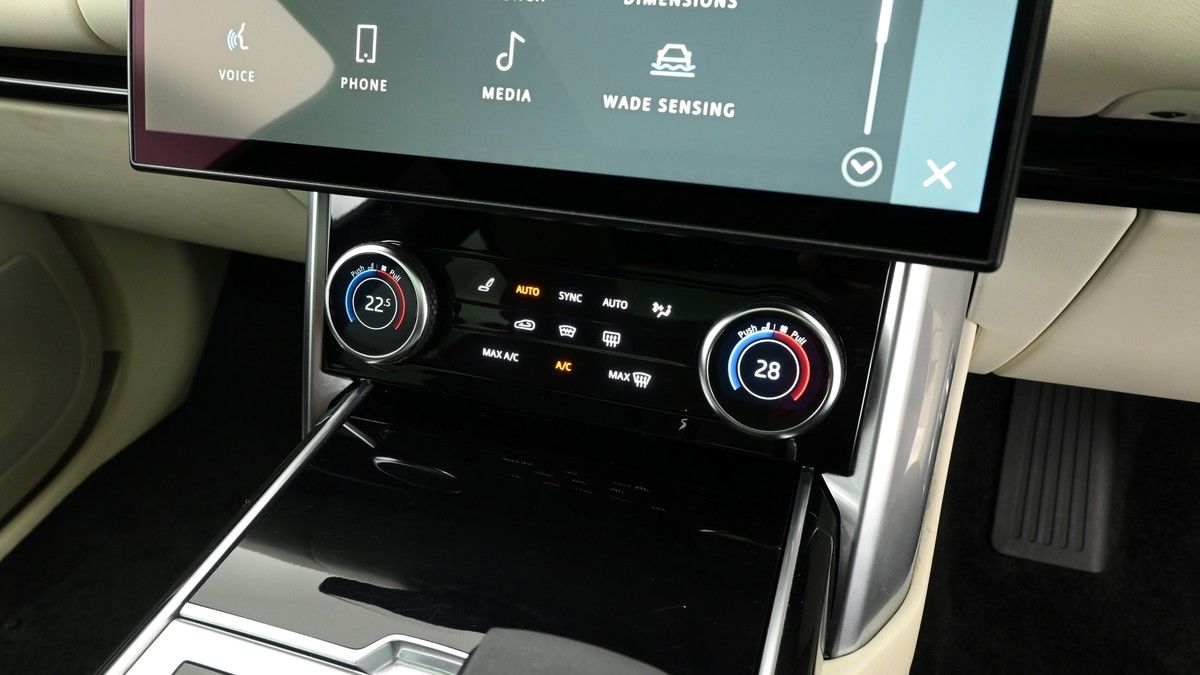 Land Rover Range Rover Image 12