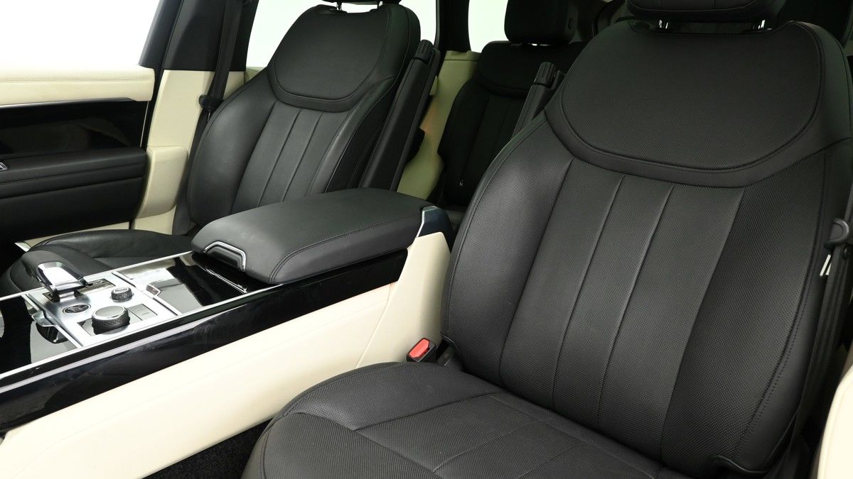 Land Rover Range Rover Image 4