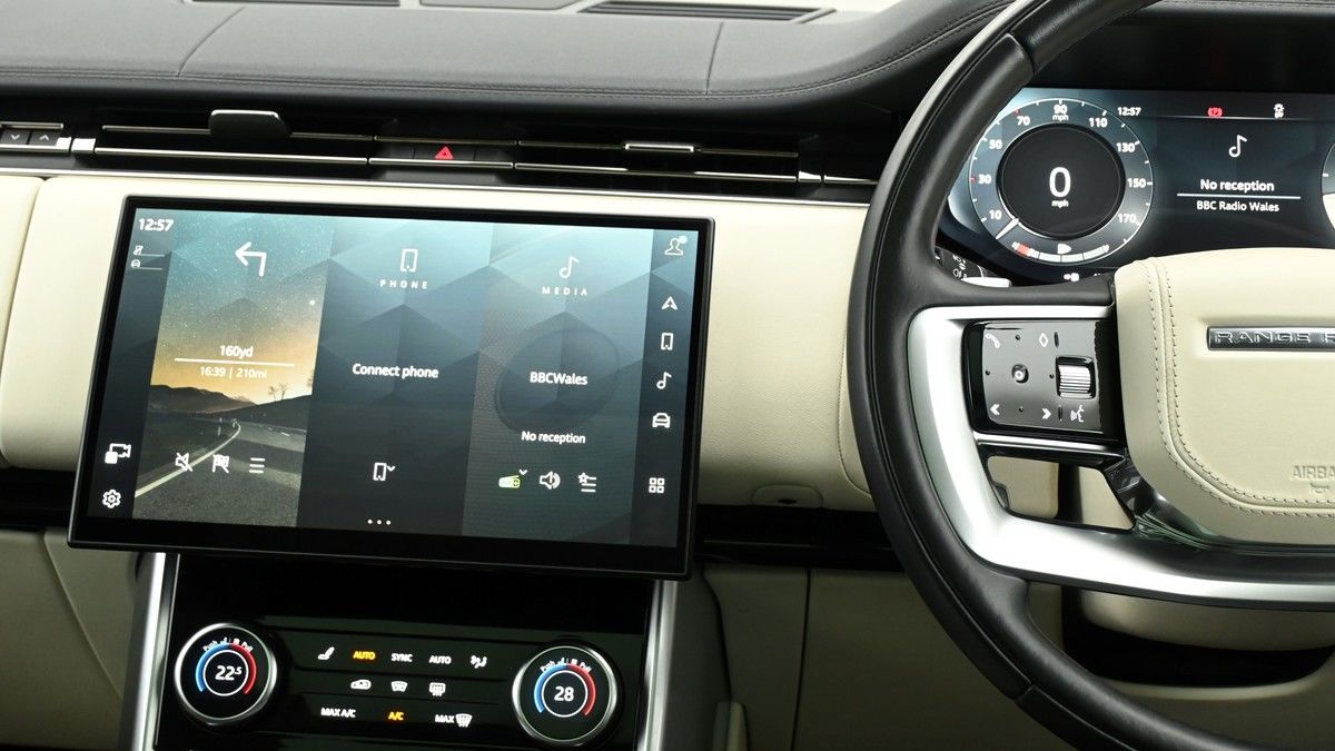 Land Rover Range Rover Image 15