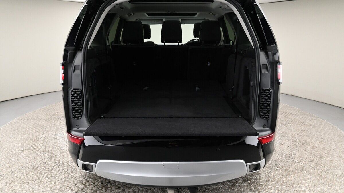 Land Rover Discovery Image 10