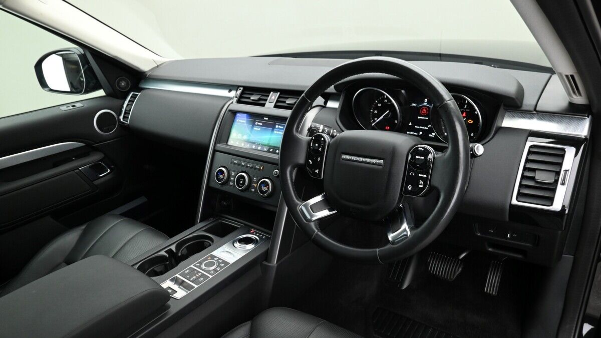 Land Rover Discovery Image 3