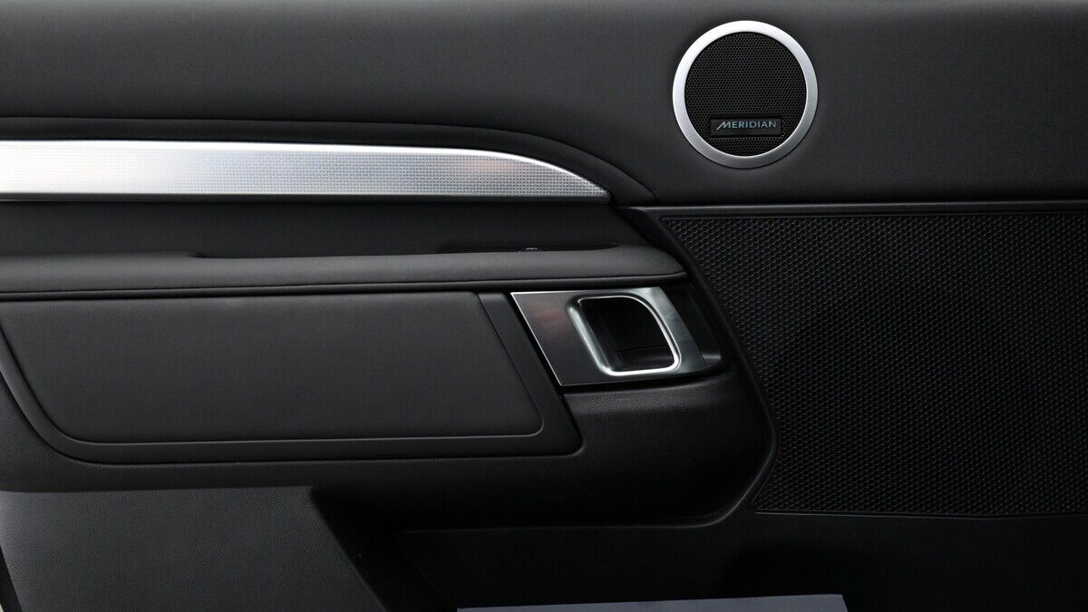 Land Rover Discovery Image 13