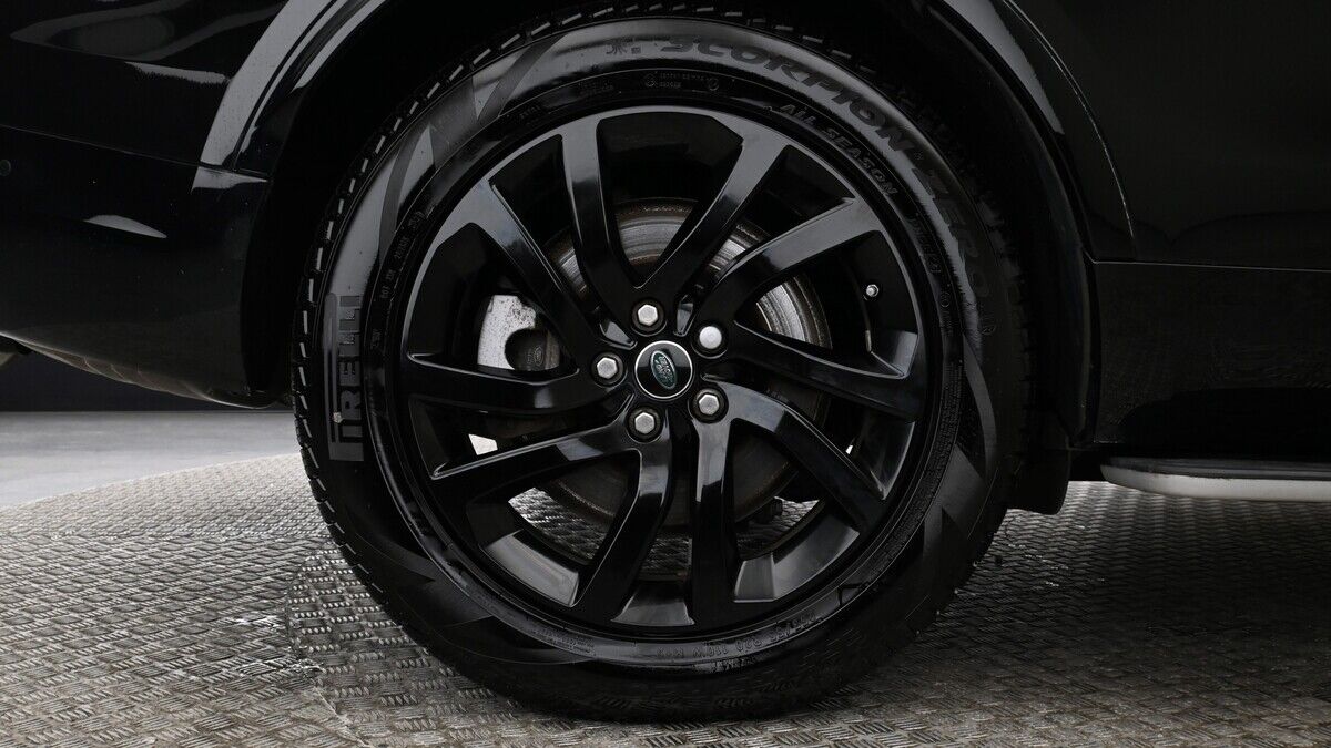 Land Rover Discovery Image 9