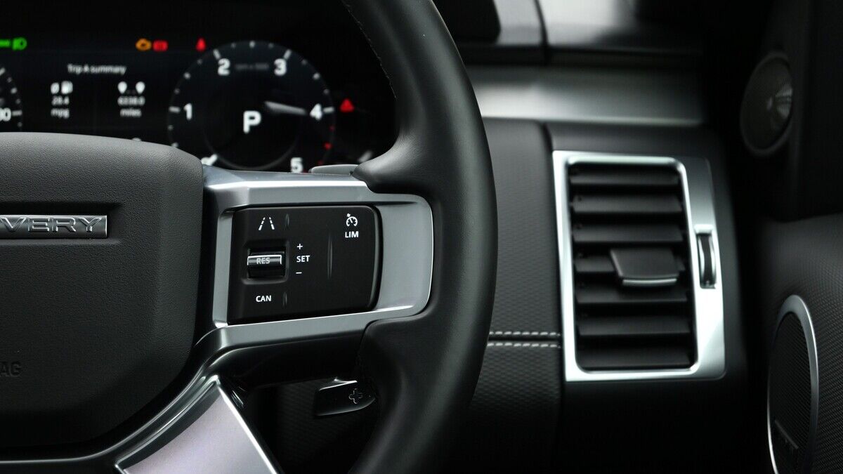 Land Rover Discovery Image 28