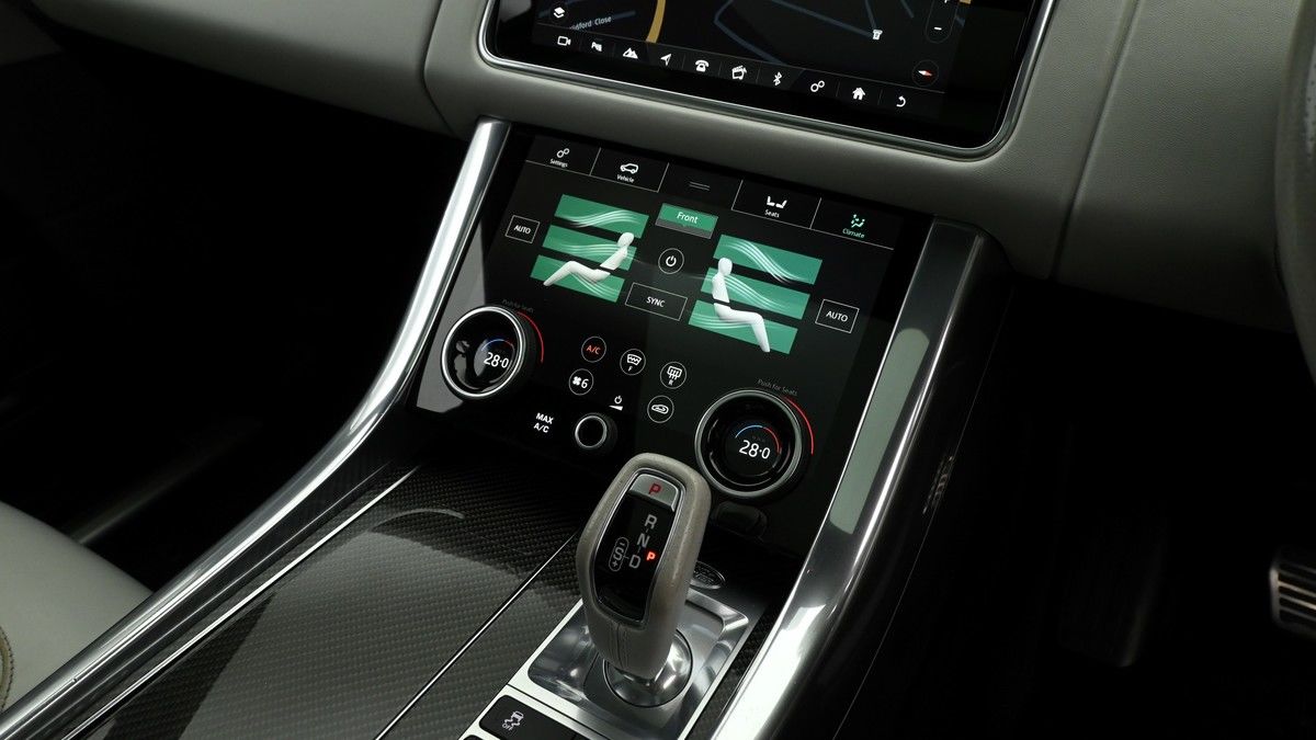 Land Rover Range Rover Sport Image 12