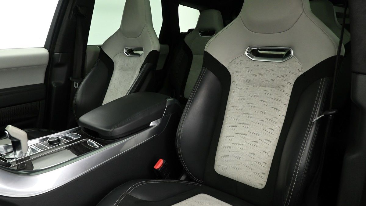 Land Rover Range Rover Sport Image 4