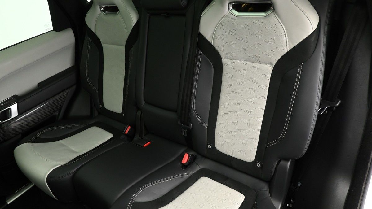 Land Rover Range Rover Sport Image 5