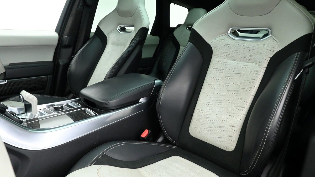 Land Rover Range Rover Sport Image 4