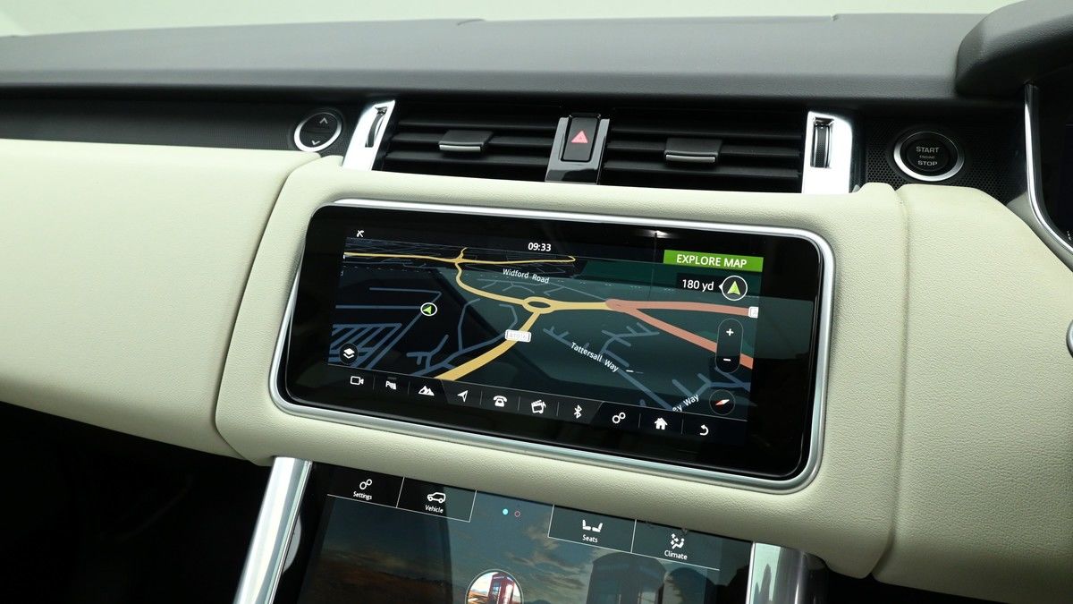 Land Rover Range Rover Sport Image 11