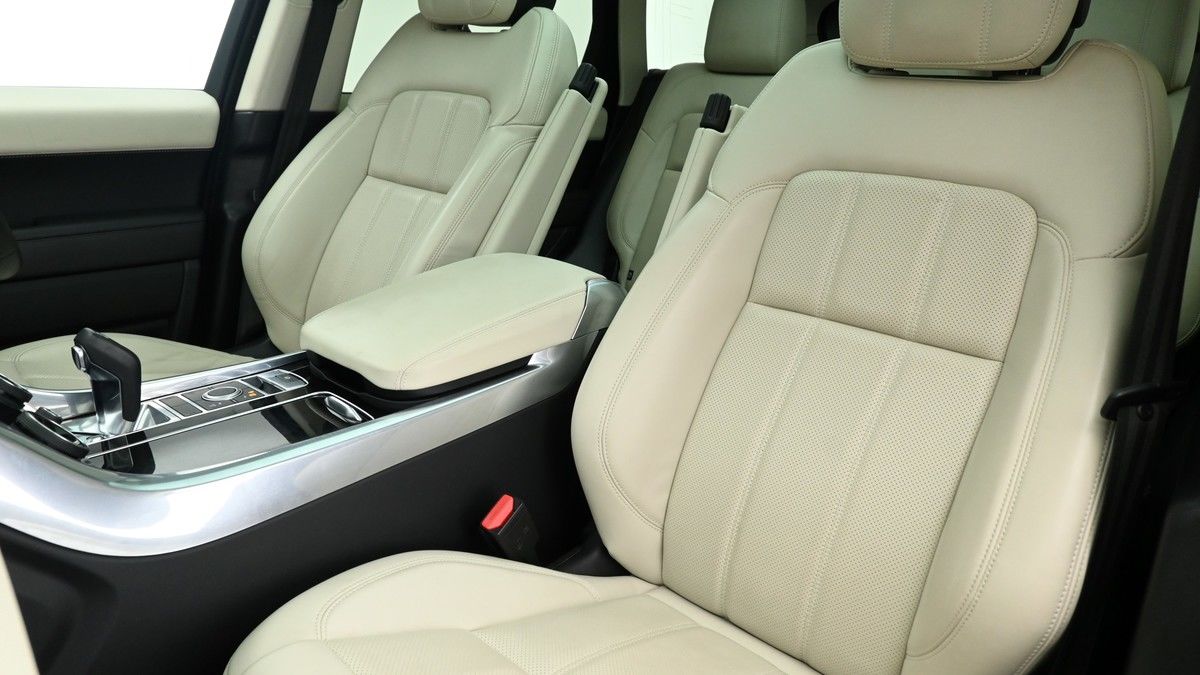 Land Rover Range Rover Sport Image 4