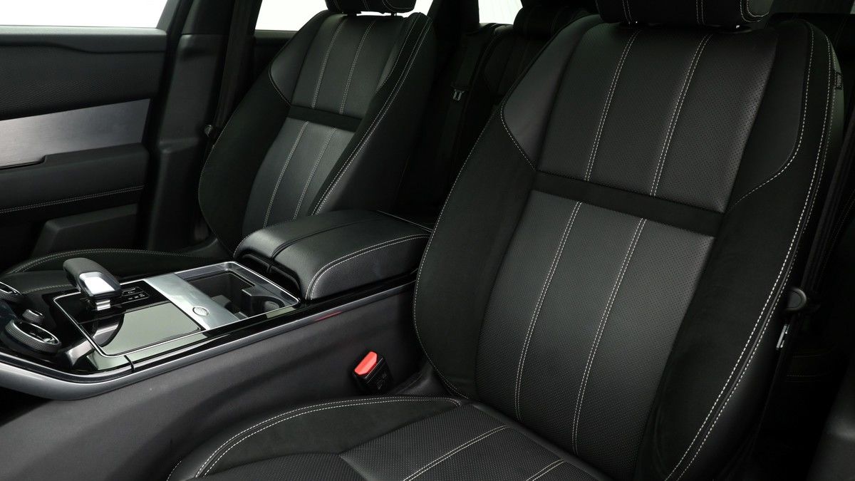 Land Rover Range Rover Velar Image 7